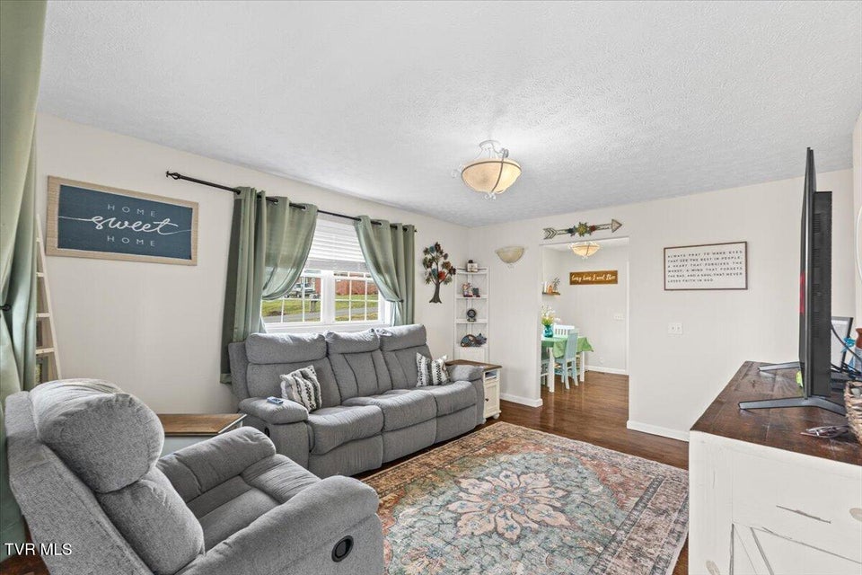 Photo #18: 308 Hunt Avenue