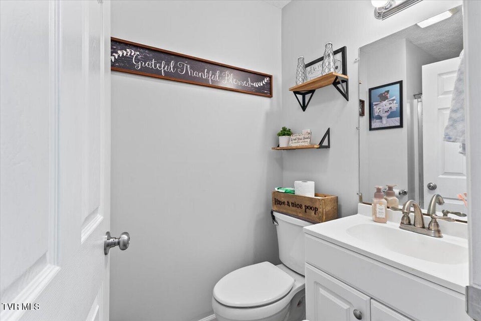 Photo #25: 308 Hunt Avenue