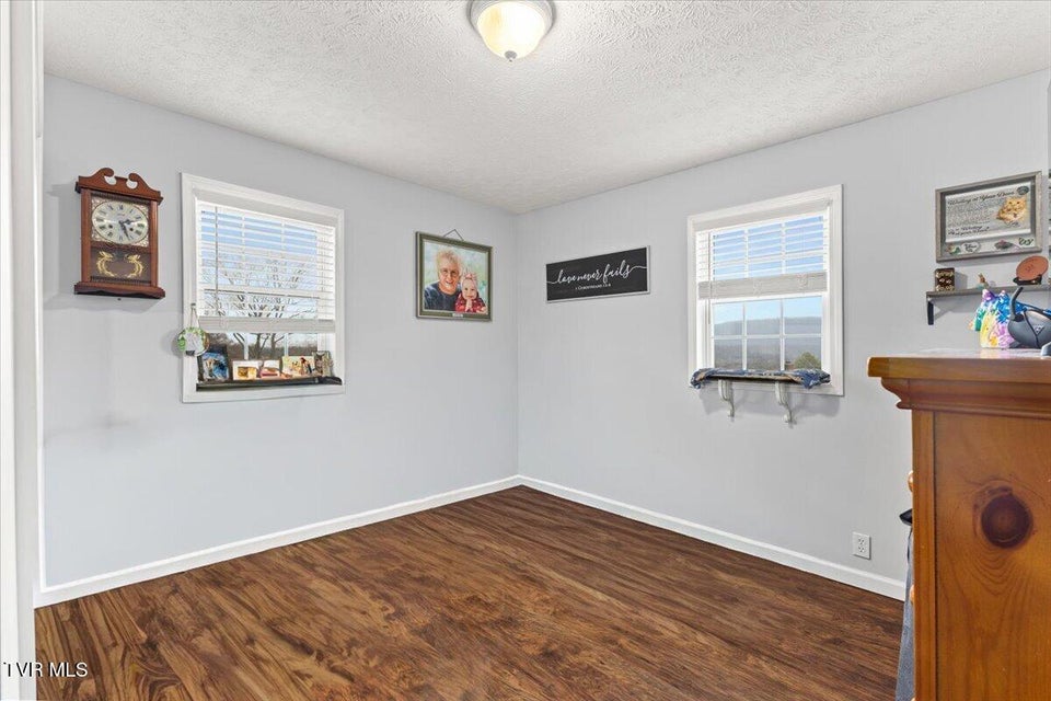 Photo #27: 308 Hunt Avenue