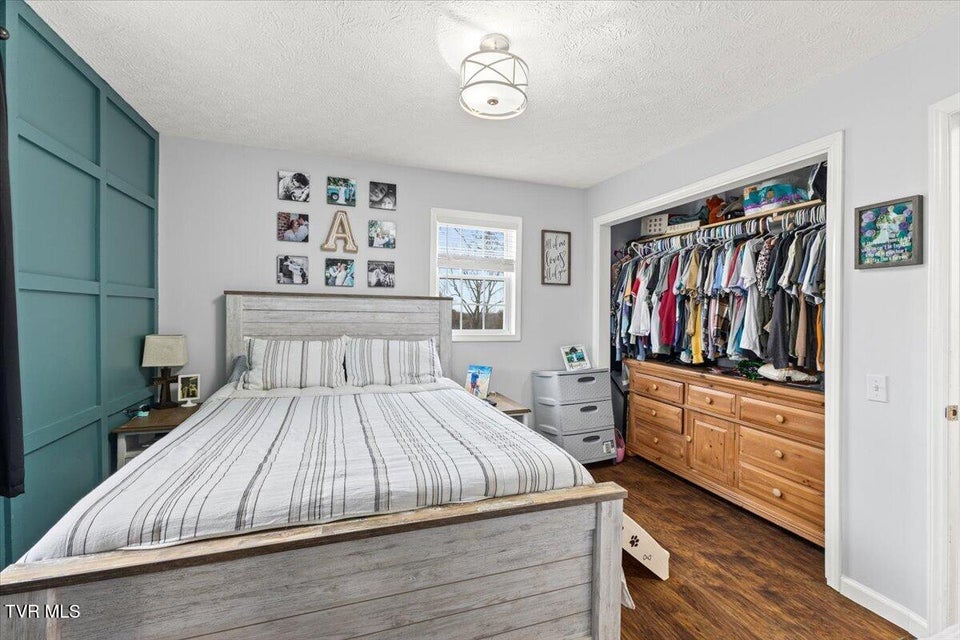 Photo #28: 308 Hunt Avenue