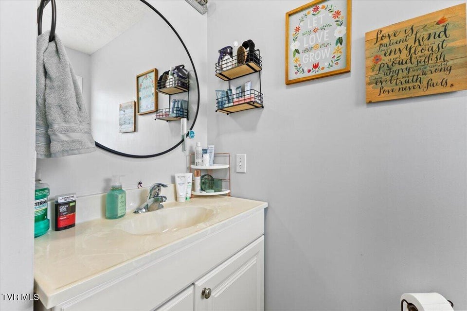 Photo #30: 308 Hunt Avenue