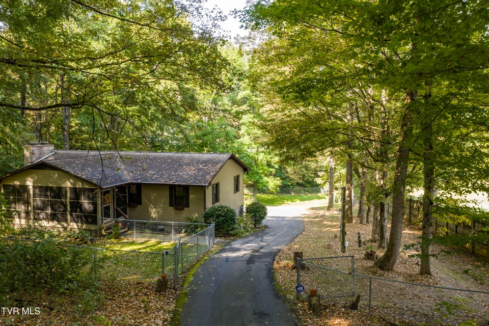 Photo #72: 589 Headtown Road