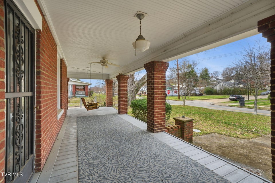 Photo #10: 1221 Sullivan Street