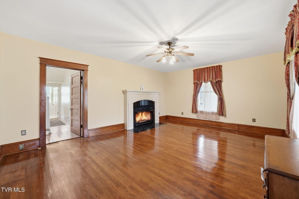 Photo #28: 1221 Sullivan Street