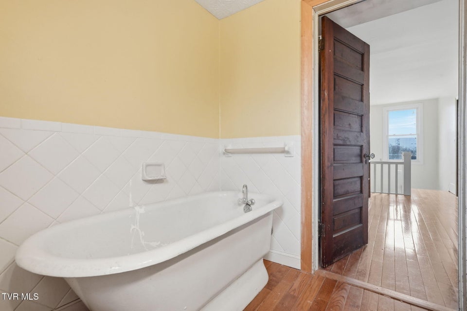 Photo #43: 1221 Sullivan Street