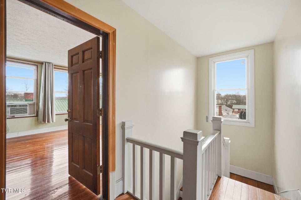 Photo #35: 1221 Sullivan Street