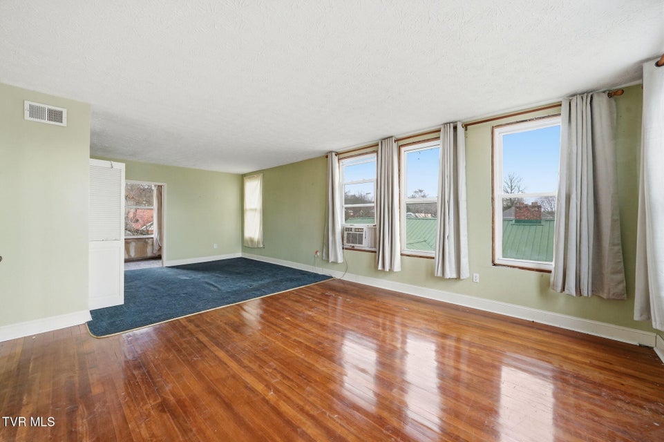 Photo #38: 1221 Sullivan Street