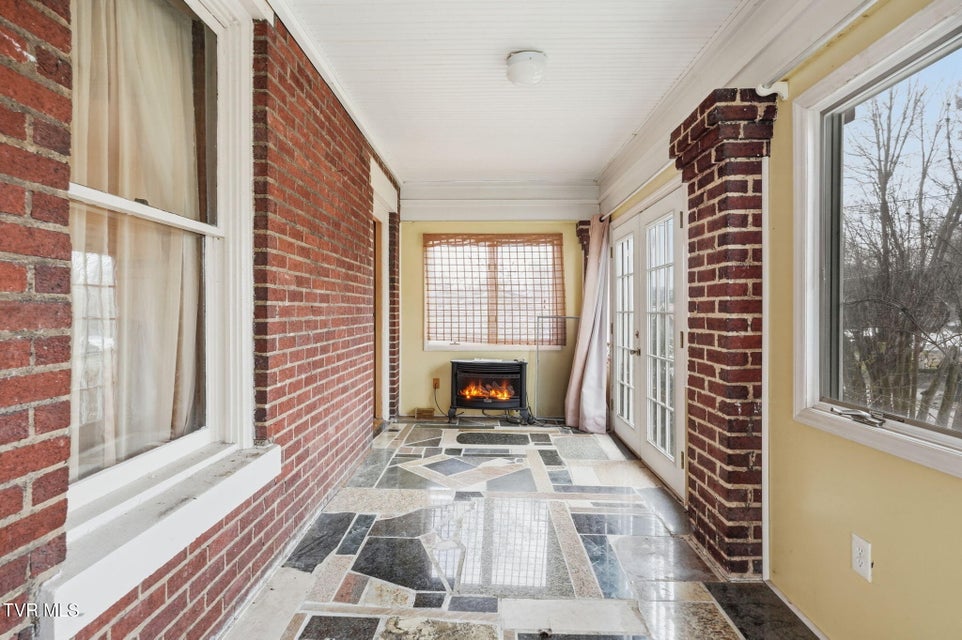 Photo #32: 1221 Sullivan Street