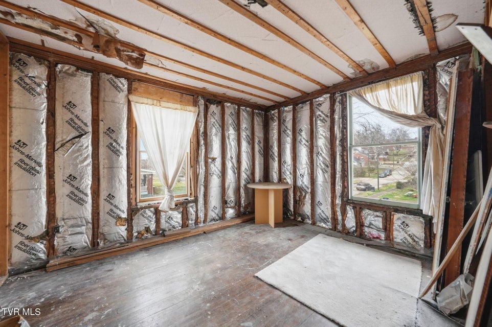 Photo #50: 1221 Sullivan Street