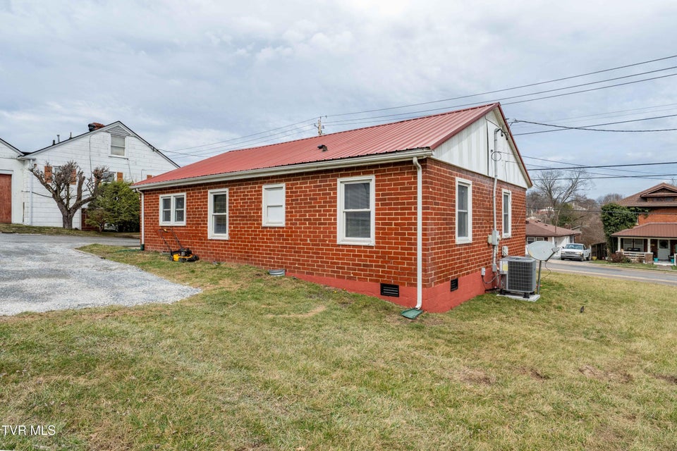 Photo #27: 1015 Knob Creek Road