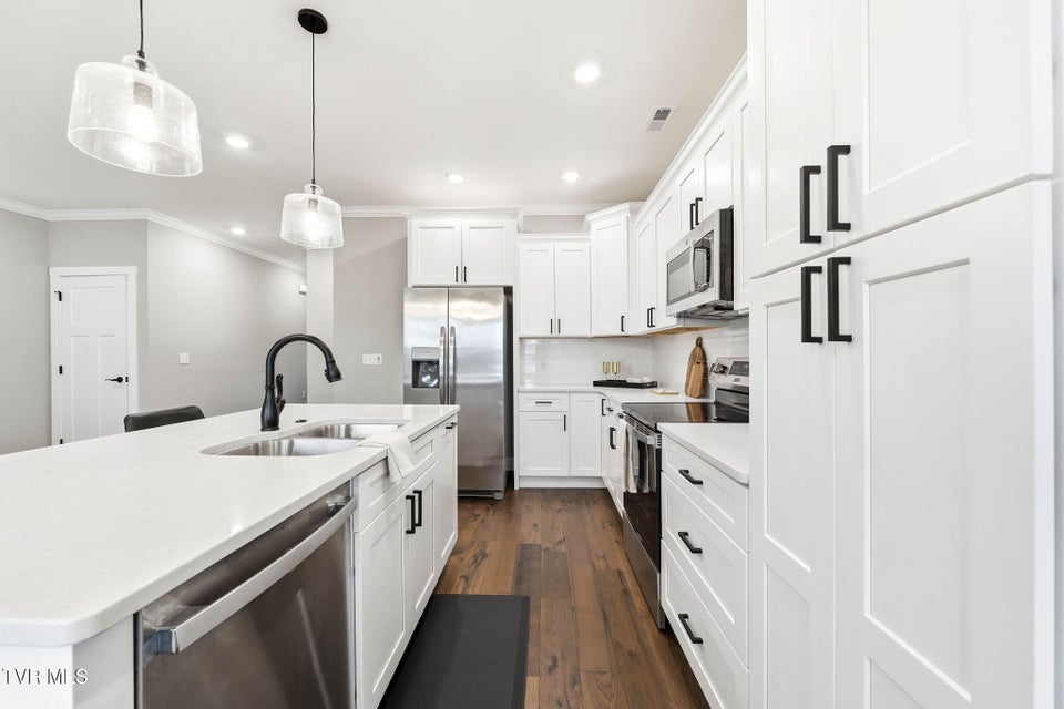 Photo #7: 323 Piper Glen Glen