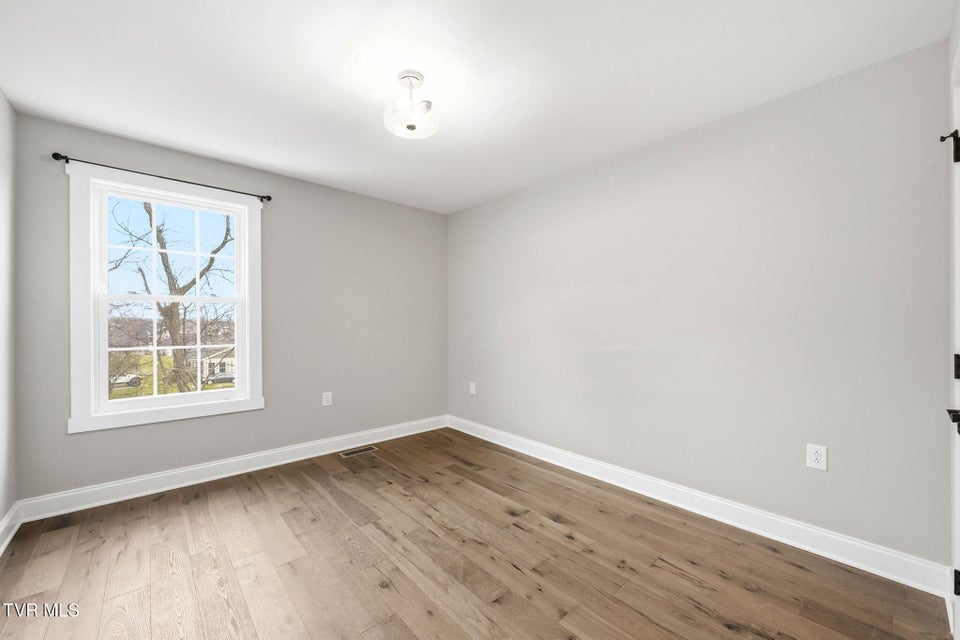 Photo #25: 323 Piper Glen Glen