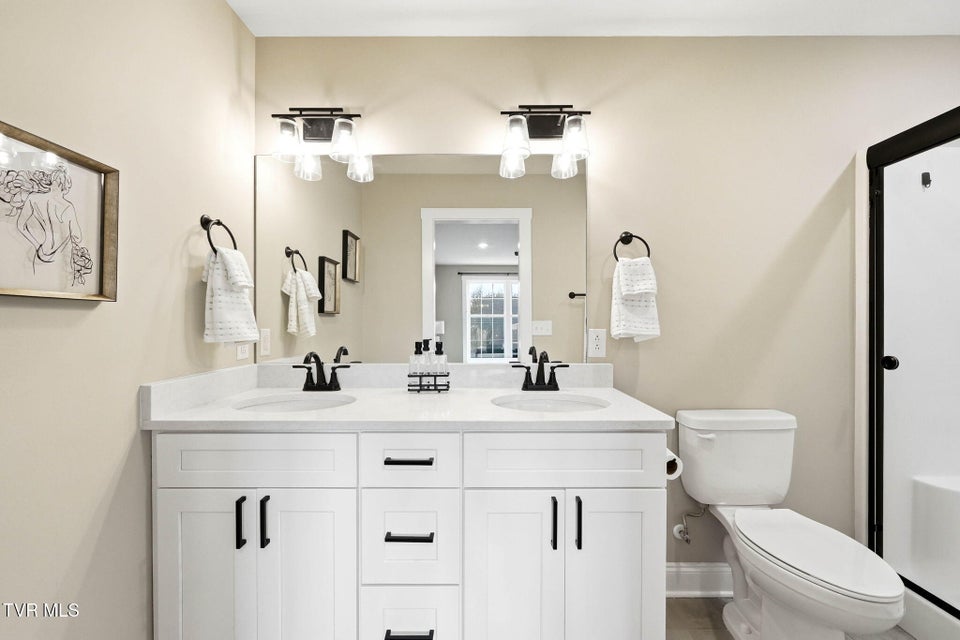 Photo #23: 323 Piper Glen Glen