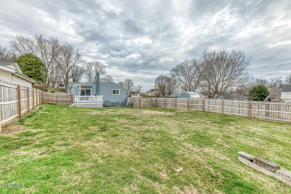 Photo #6: 916 Clark Street