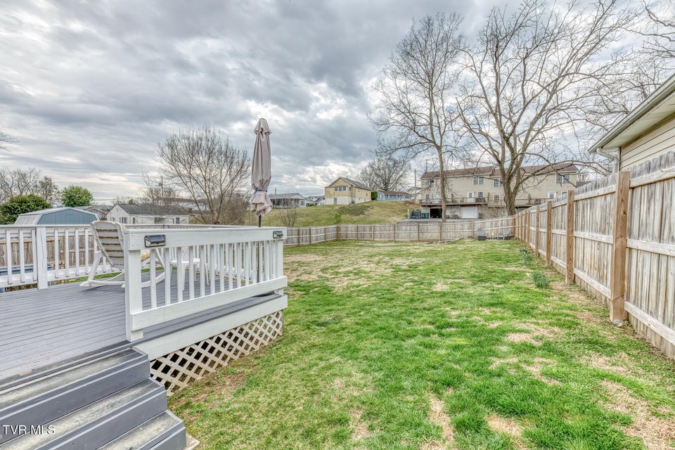 Photo #9: 916 Clark Street