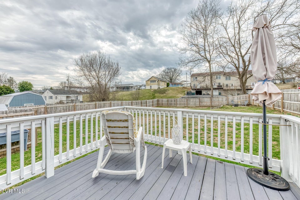 Photo #10: 916 Clark Street