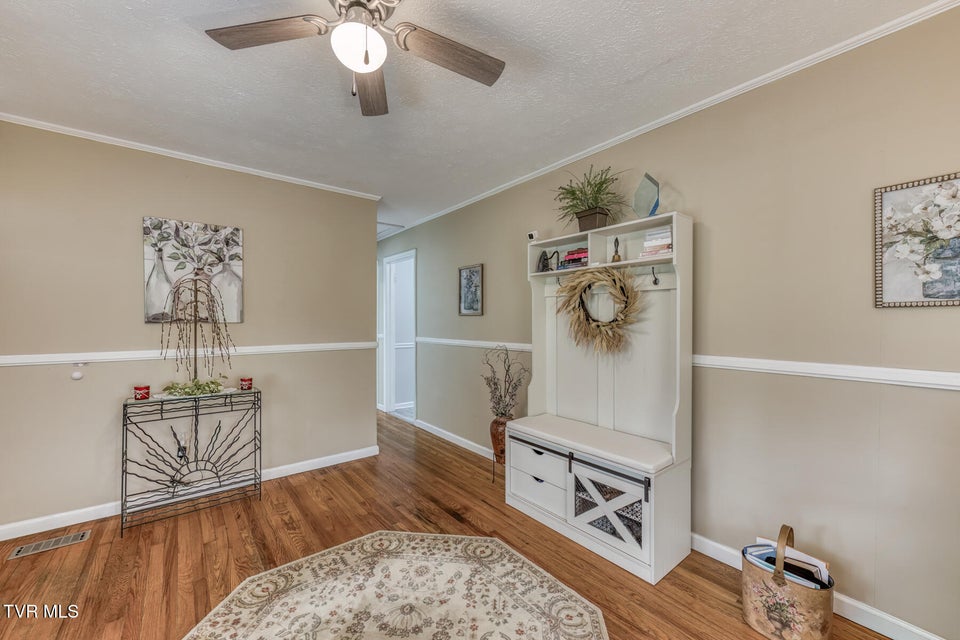 Photo #13: 916 Clark Street