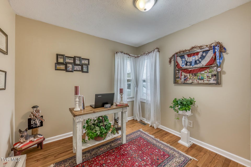 Photo #14: 916 Clark Street