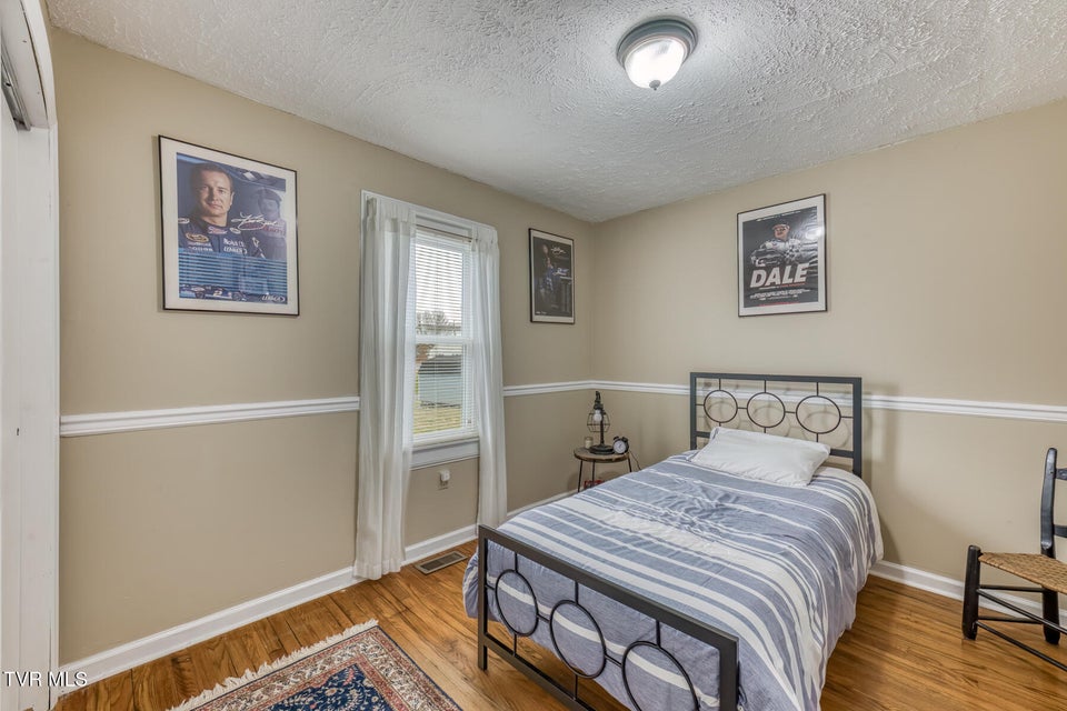 Photo #17: 916 Clark Street