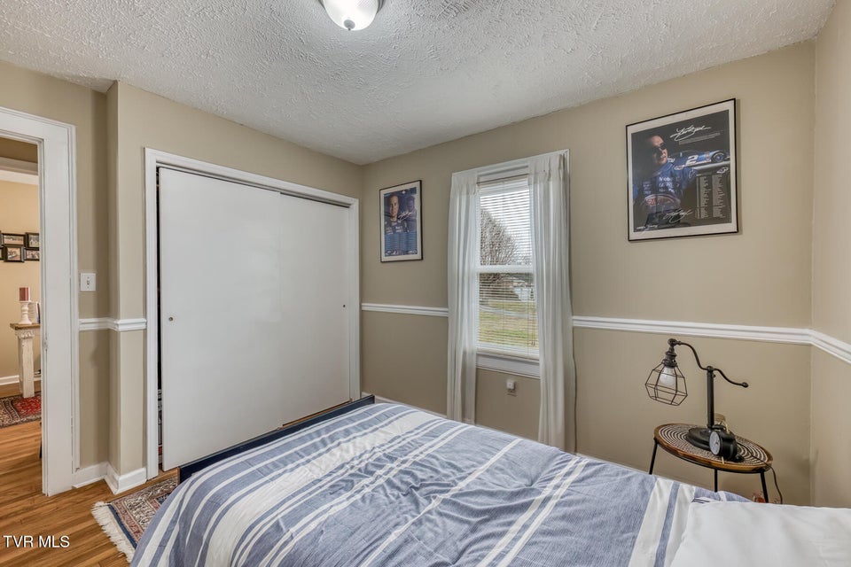 Photo #18: 916 Clark Street