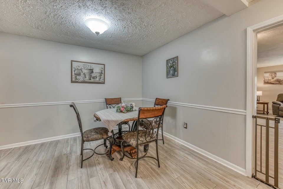 Photo #21: 916 Clark Street