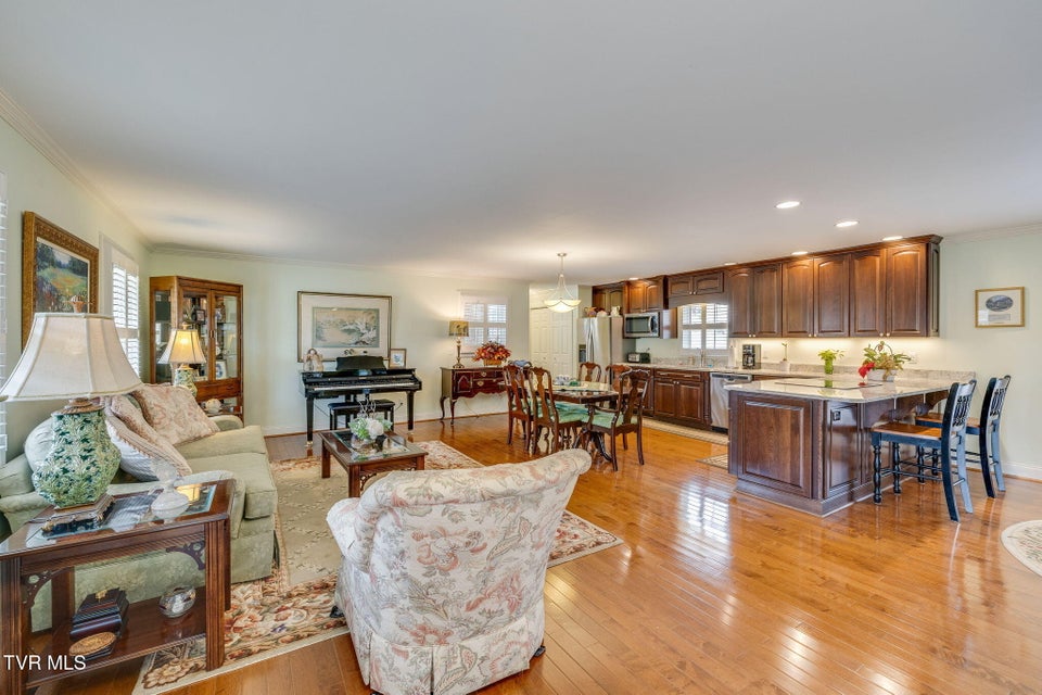 Photo #5: 208 Bonita Drive