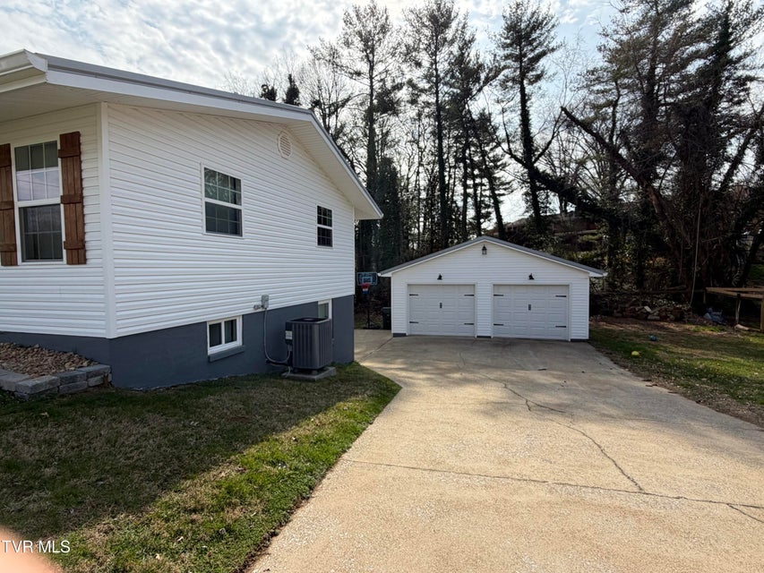 Photo #8: 114 Mayor Avenue