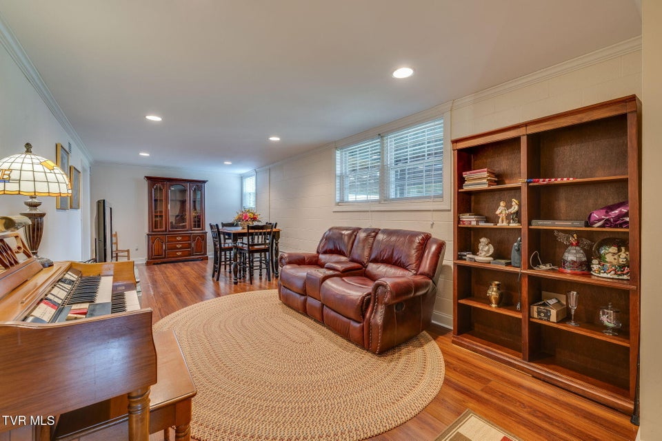 Photo #25: 208 Bonita Drive