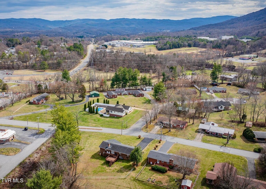 Photo #38: 208 Bonita Drive