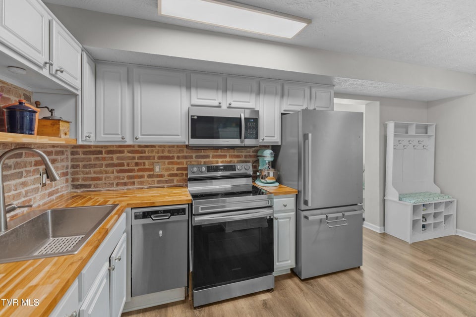 Photo #14: 196 Roberts Ridge