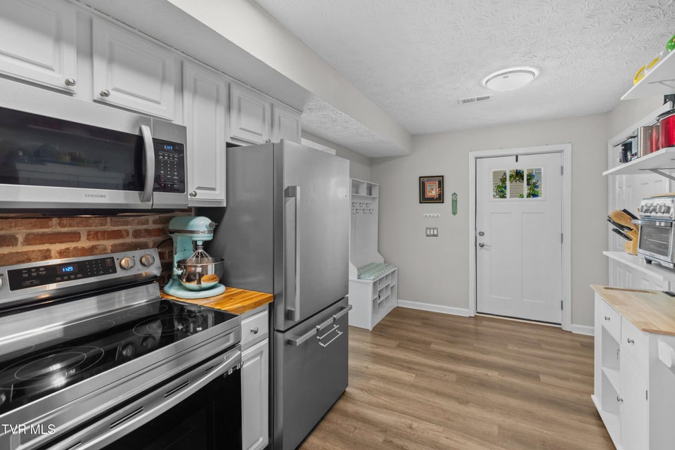 Photo #16: 196 Roberts Ridge