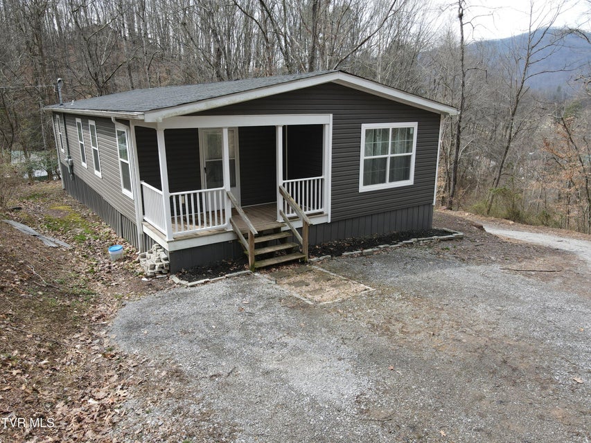 Photo #2: 2210 Carter Street