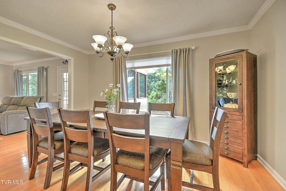 Photo #13: 140 Robinson Walk Drive