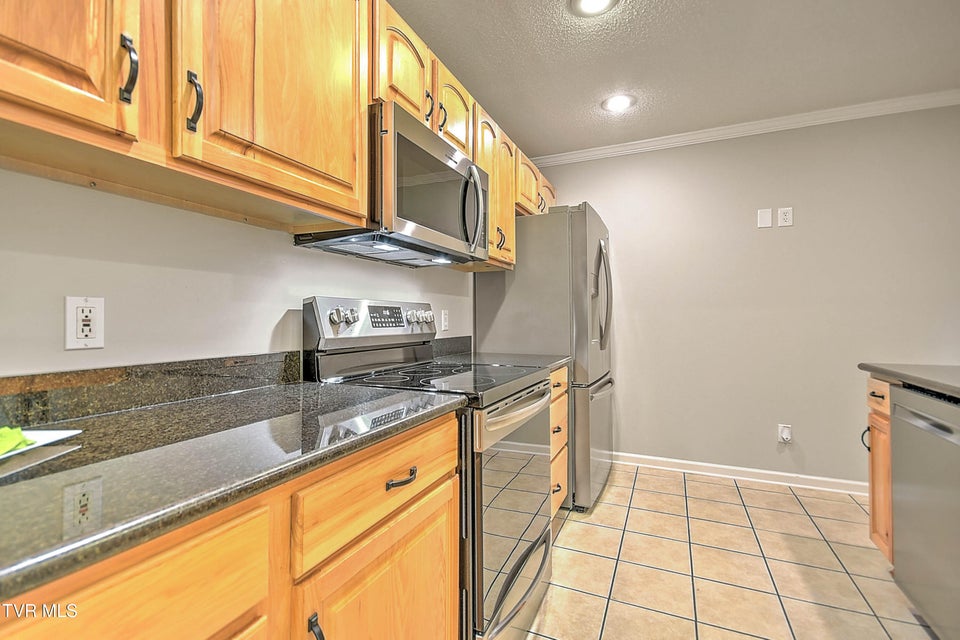 Photo #17: 140 Robinson Walk Drive