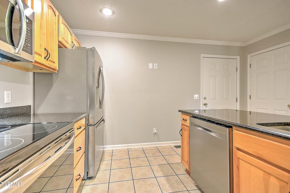 Photo #18: 140 Robinson Walk Drive