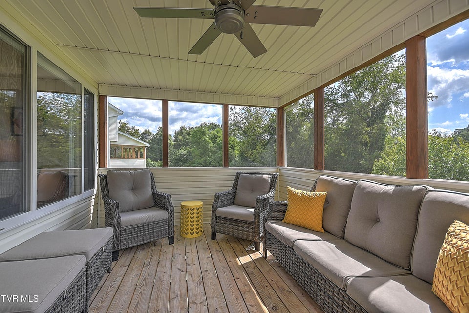 Photo #22: 140 Robinson Walk Drive