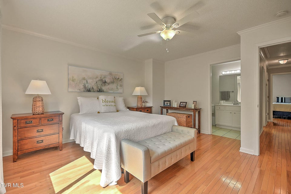 Photo #31: 140 Robinson Walk Drive