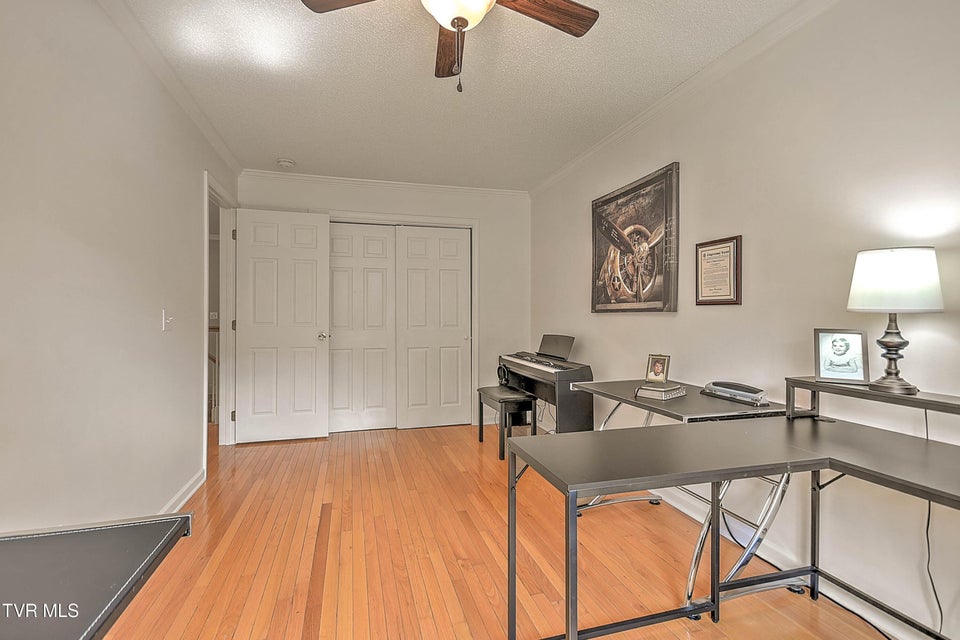 Photo #37: 140 Robinson Walk Drive