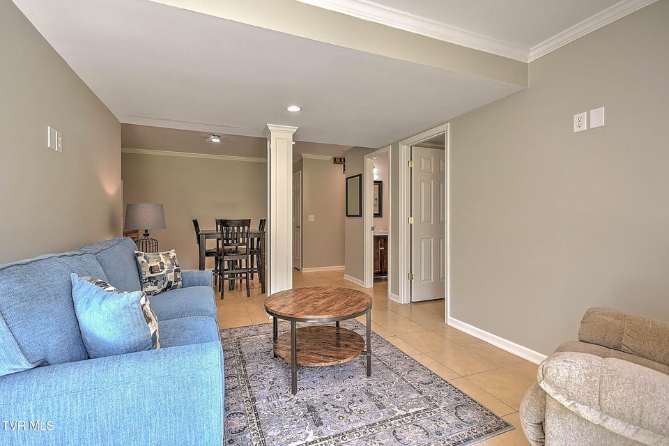 Photo #43: 140 Robinson Walk Drive