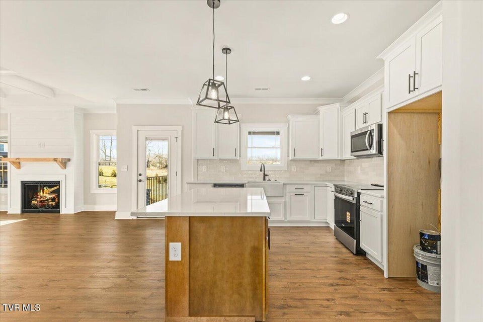 Photo #8: 463 Middays Rest