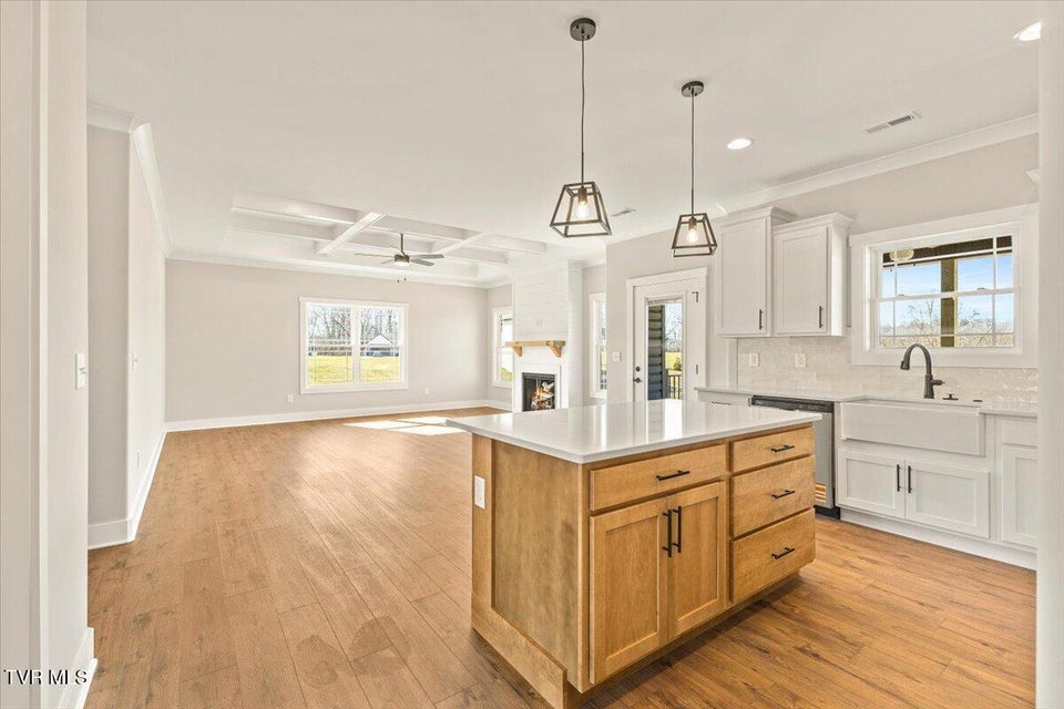 Photo #6: 463 Middays Rest