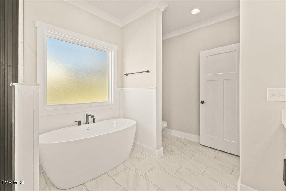 Photo #16: 463 Middays Rest