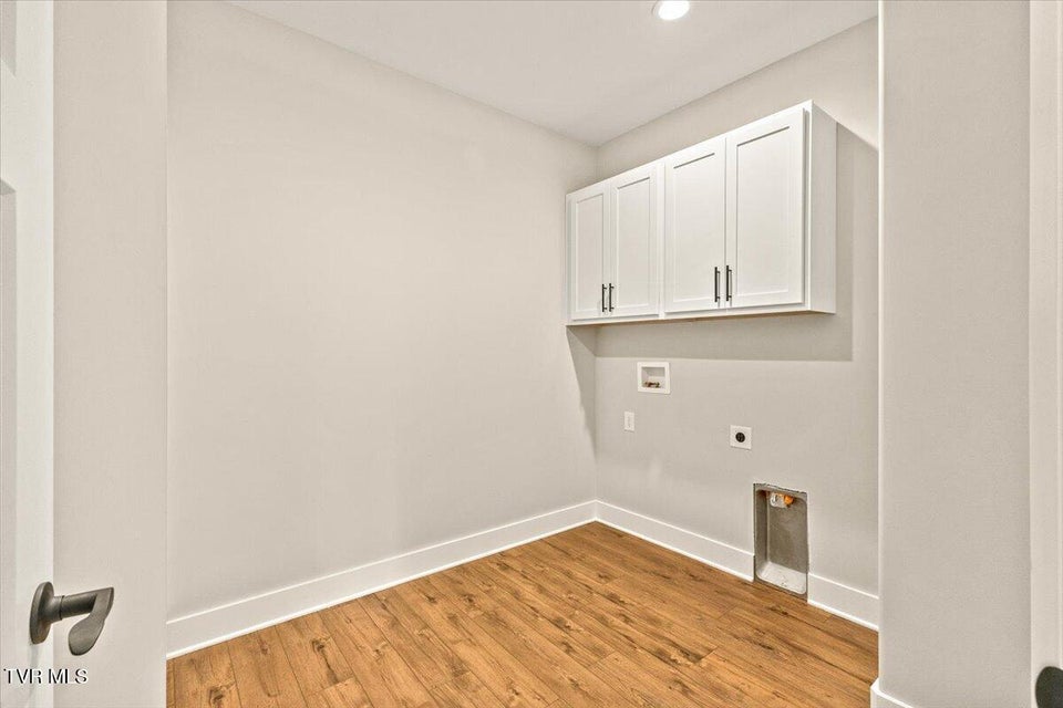 Photo #21: 463 Middays Rest