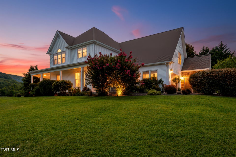 Photo #3: 330 Sea Biscuit Court