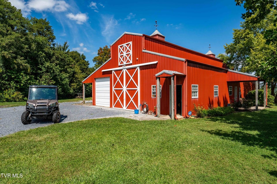 Photo #7: 330 Sea Biscuit Court