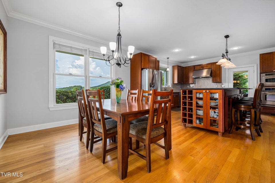 Photo #12: 330 Sea Biscuit Court