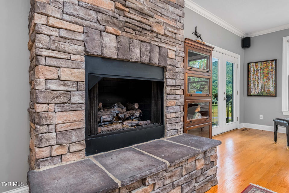 Photo #23: 330 Sea Biscuit Court