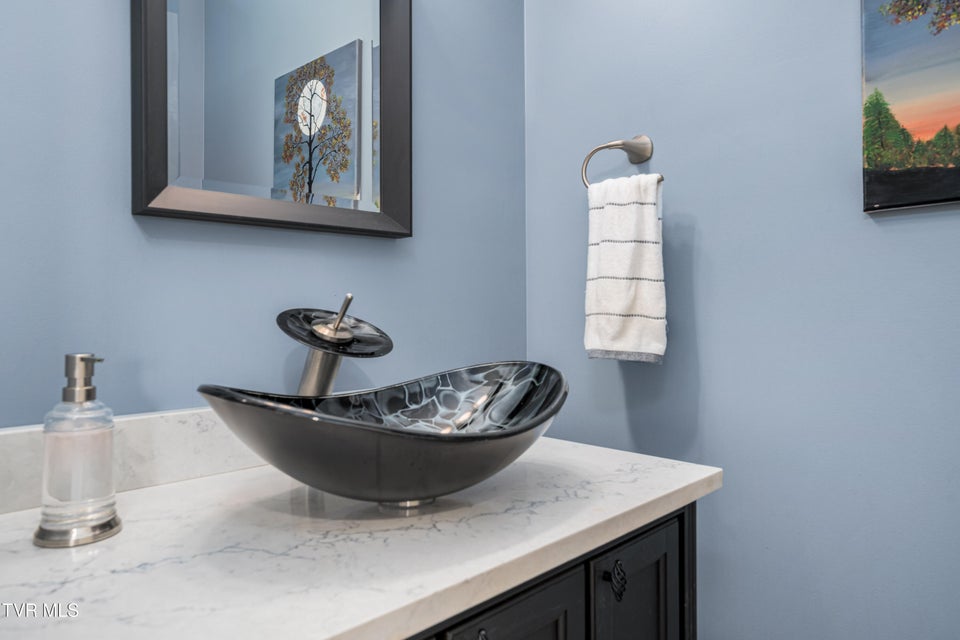 Photo #25: 330 Sea Biscuit Court