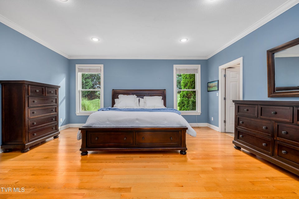 Photo #26: 330 Sea Biscuit Court