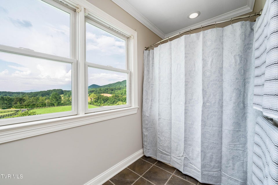 Photo #40: 330 Sea Biscuit Court